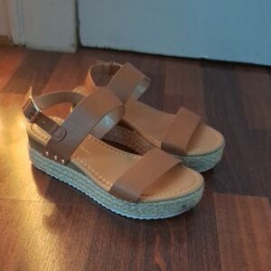 Kids Platformed Brown Sandals
